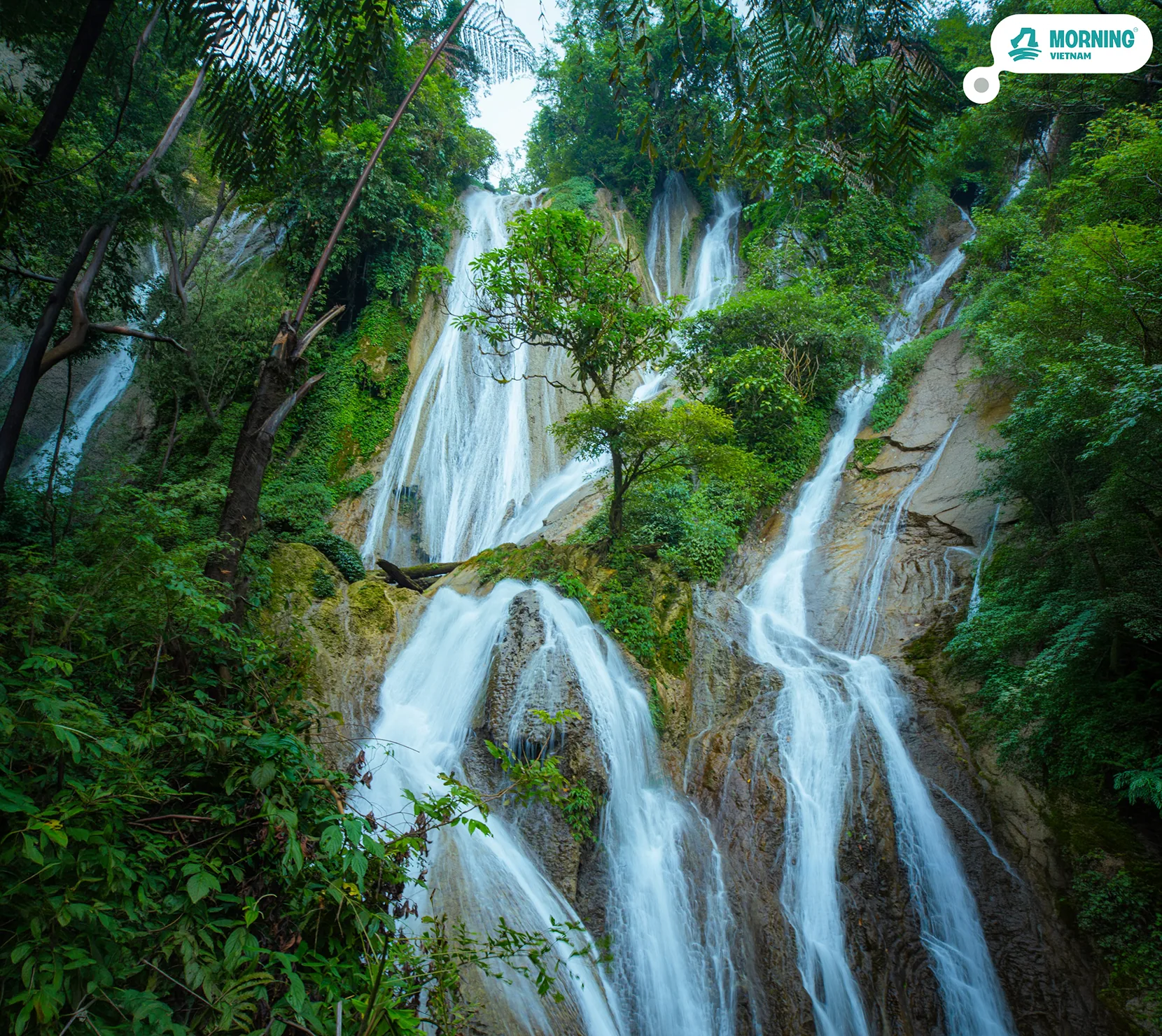Into Nậm Lúc Waterfall