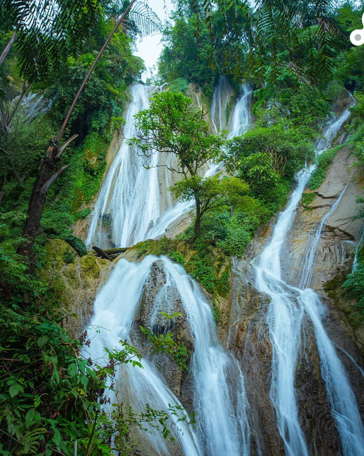 Into Nậm Lúc Waterfall