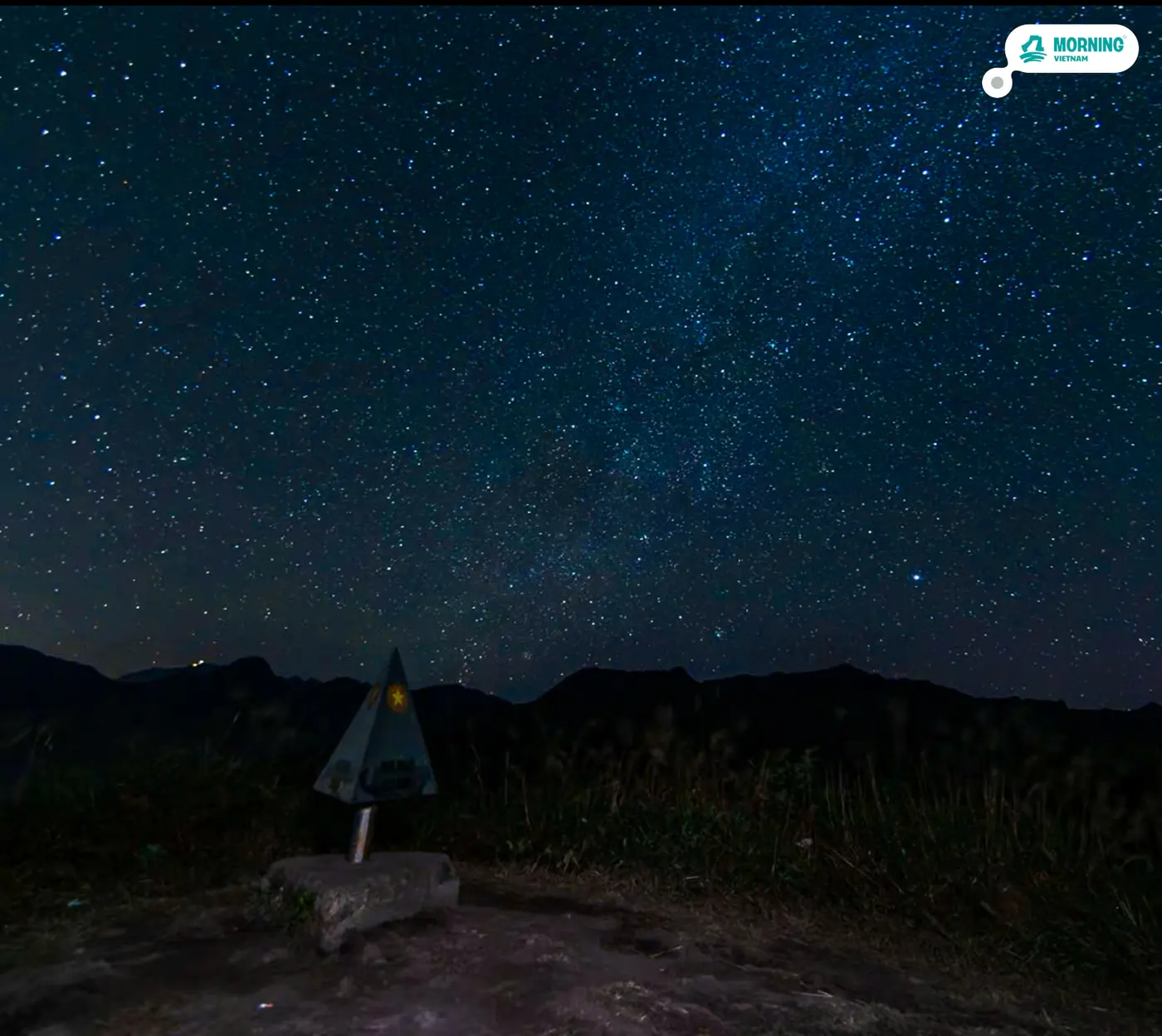 Milky Way over the Ky Quan San summit marker